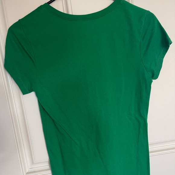 Green tshirt - Picture 2 of 2